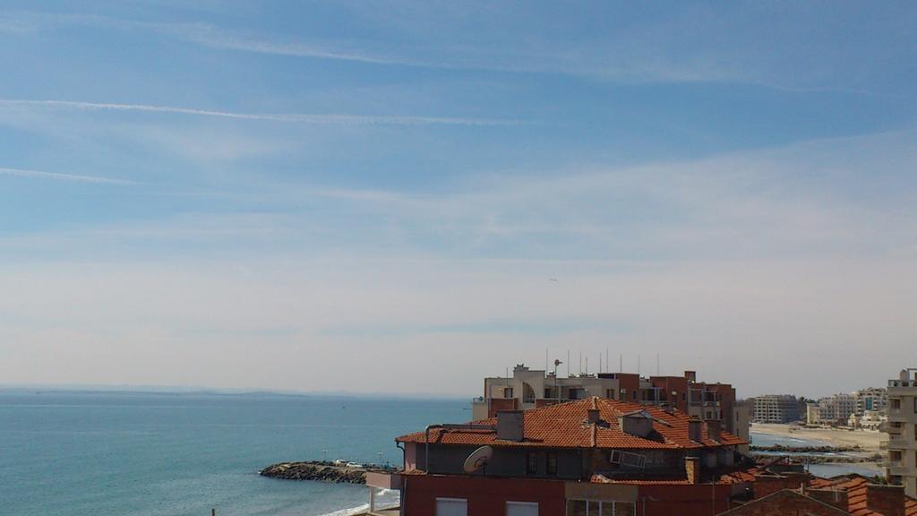 Stamatovi Family Hotel Pomorie Bagian luar foto