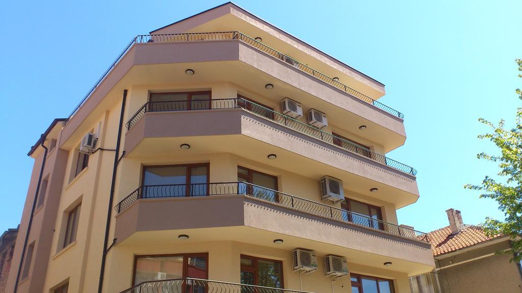 Stamatovi Family Hotel Pomorie Bagian luar foto
